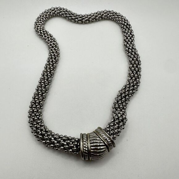 SALE! 17” mesh and magnetic clasp vintage silver toned necklace! - Picture 7 of 9